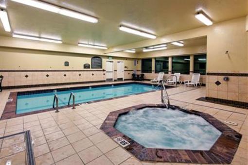 фото отеля Holiday Inn Express Hotel & Suites Everett
