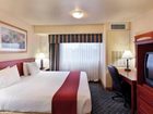 фото отеля Holiday Inn Express Hotel & Suites Everett