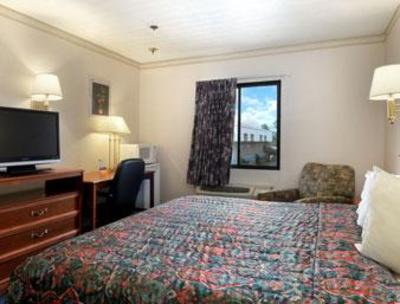 фото отеля Howard Johnson Express Inn Binghamton Vestal