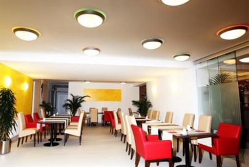 фото отеля Hotel Garni Colora