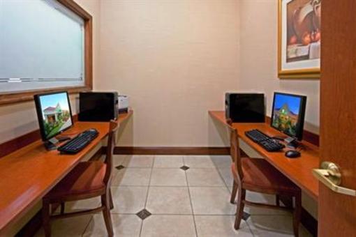 фото отеля Holiday Inn Express Lynbrook
