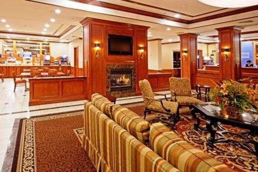 фото отеля Holiday Inn Express Lynbrook