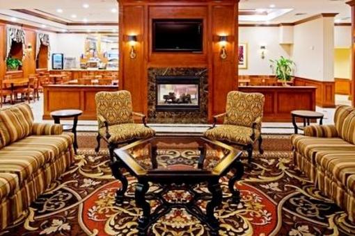 фото отеля Holiday Inn Express Lynbrook