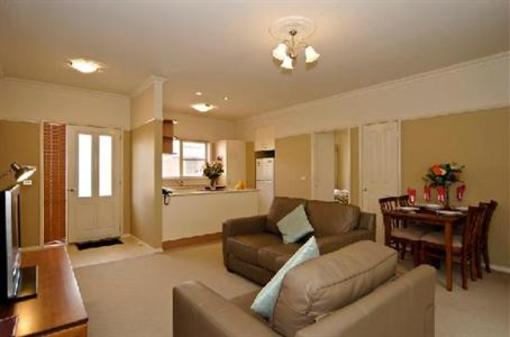 фото отеля Traralgon Serviced Apartments