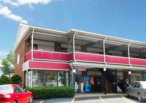 фото отеля Econo Lodge Framingham