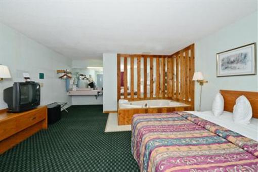 фото отеля Americas Best Value Inn Saint Ignace