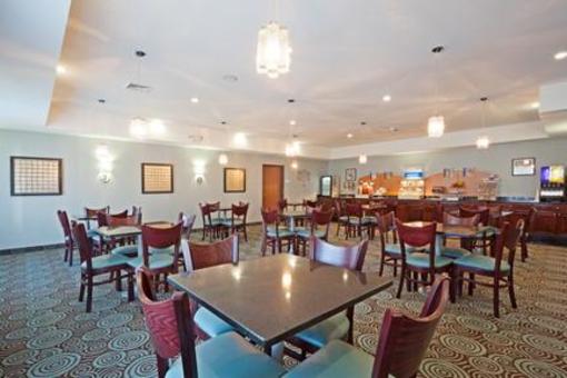 фото отеля Holiday Inn Express Hotel & Suites Meriden