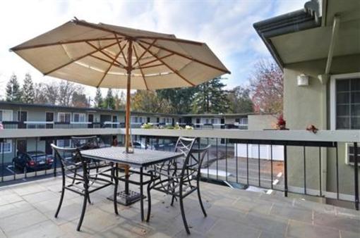 фото отеля BEST WESTERN University Lodge