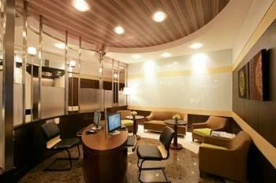 фото отеля Adelphi Suites Bangkok