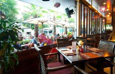 фото отеля Adelphi Suites Bangkok