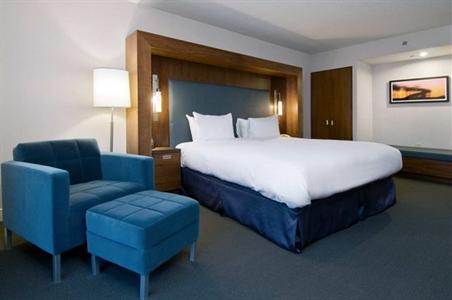 фото отеля Hilton Toronto Airport & Suites