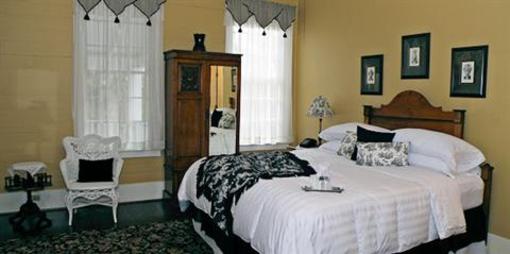 фото отеля Liberty Hall Inn & Brandinis Cusine