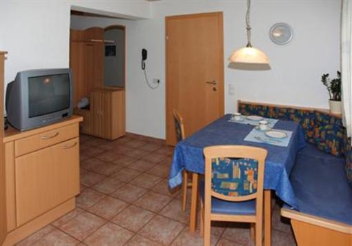 фото отеля Haus Muntschnei