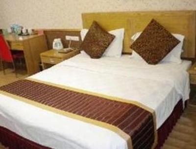 фото отеля Xinghaohong Sanxia Square Ronghui Hotel