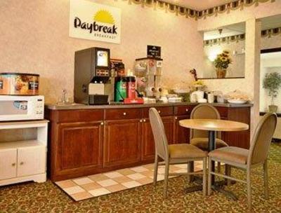 фото отеля Days Inn Davenport Walcott