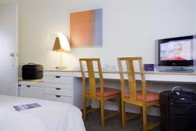 фото отеля Novotel Evry Courcouronnes