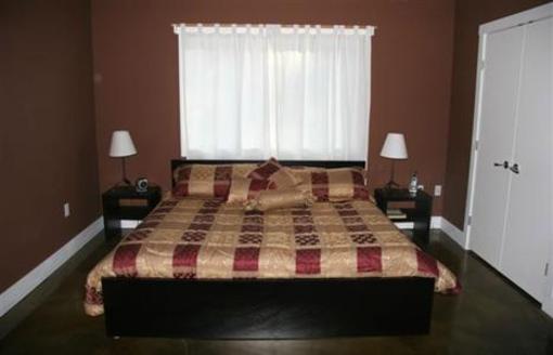 фото отеля Crooked Tree Bed & Breakfast