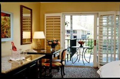 фото отеля Westlake Village Inn