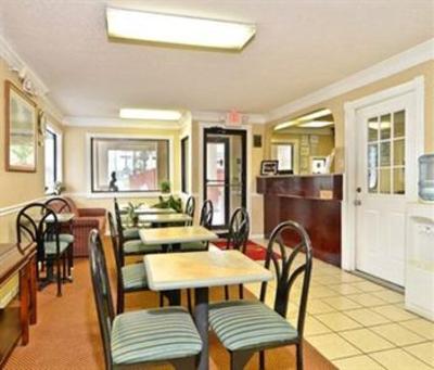 фото отеля Econo Lodge Richmond Hill