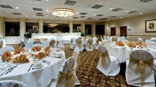 фото отеля Radisson Hotel Rochester Airport