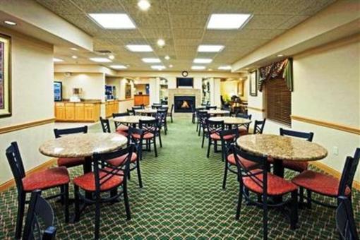фото отеля Holiday Inn Express Hotel & Suites Elkhart-South
