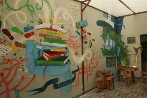 фото отеля Books Hostel Rio de Janeiro