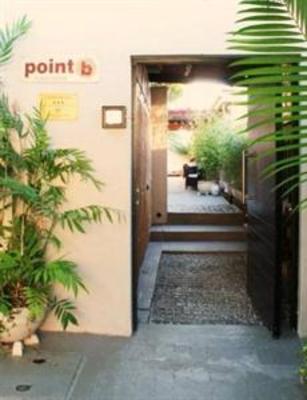 фото отеля Point B Guest House