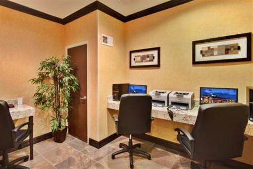фото отеля Holiday Inn Express Hotel & Suites Albuquerque Airport