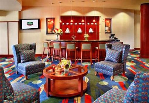 фото отеля Courtyard by Marriott Wall at Monmouth Shores Corporate Park