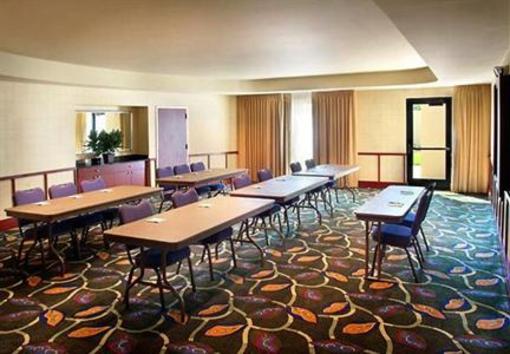 фото отеля Courtyard by Marriott Wall at Monmouth Shores Corporate Park