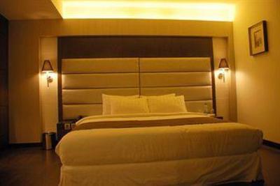 фото отеля Southern Plaza Hotel
