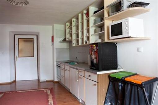 фото отеля Romedihof Backpacker Hostel