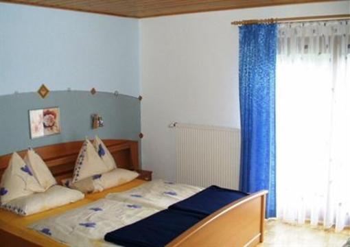 фото отеля Haus Heimo Pension Bad Kleinkirchheim