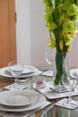 фото отеля Stylish London Apartment
