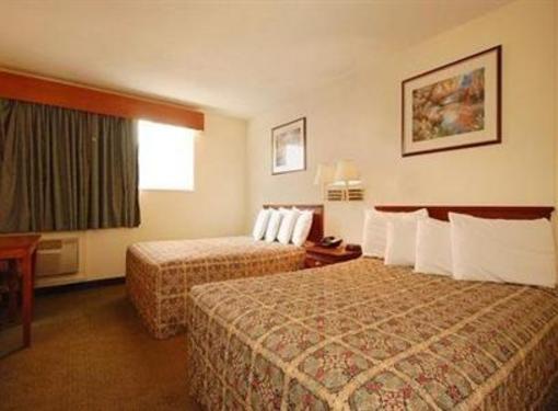 фото отеля Econo Lodge Downtown Omaha