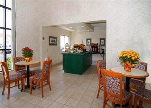 фото отеля Comfort Inn Airport Flint