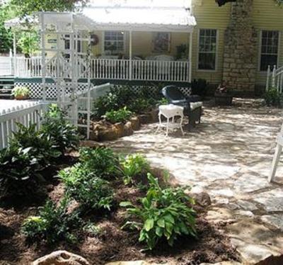фото отеля Pomegranate House & Cottages