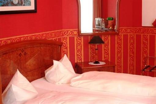 фото отеля Turmhotel Weserblick Garni