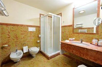 фото отеля Hotel Roxy Plaza