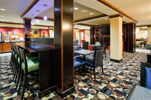 фото отеля Holiday Inn Express Atmore