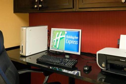 фото отеля Holiday Inn Express Atmore