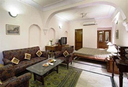 фото отеля Hotel Chirmi Palace