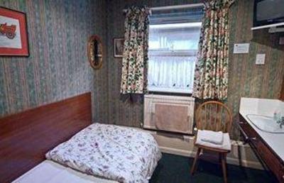 фото отеля Oakwood Bed and Breakfast Heathrow