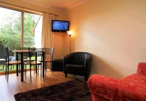 фото отеля Elphin Villas - Motel, Serviced Apartments & Villas