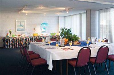 фото отеля Doubletree Beach Resort Tampa Bay / North Redington Beach