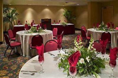 фото отеля Doubletree Beach Resort Tampa Bay / North Redington Beach