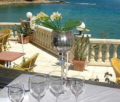фото отеля Grifeu Hotel Llanca