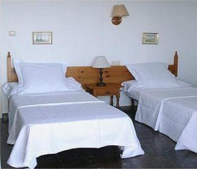 фото отеля Grifeu Hotel Llanca
