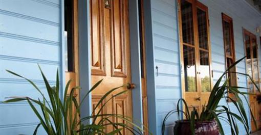 фото отеля Jacaranda Creek Farmstay & B&B