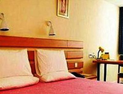 фото отеля Home Inn Shenyang Sanhao Street Liaozhan